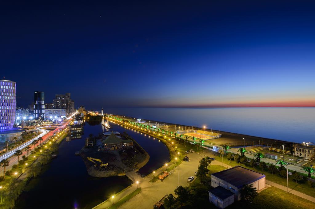 Apartment At The Seaside Batumi Kültér fotó